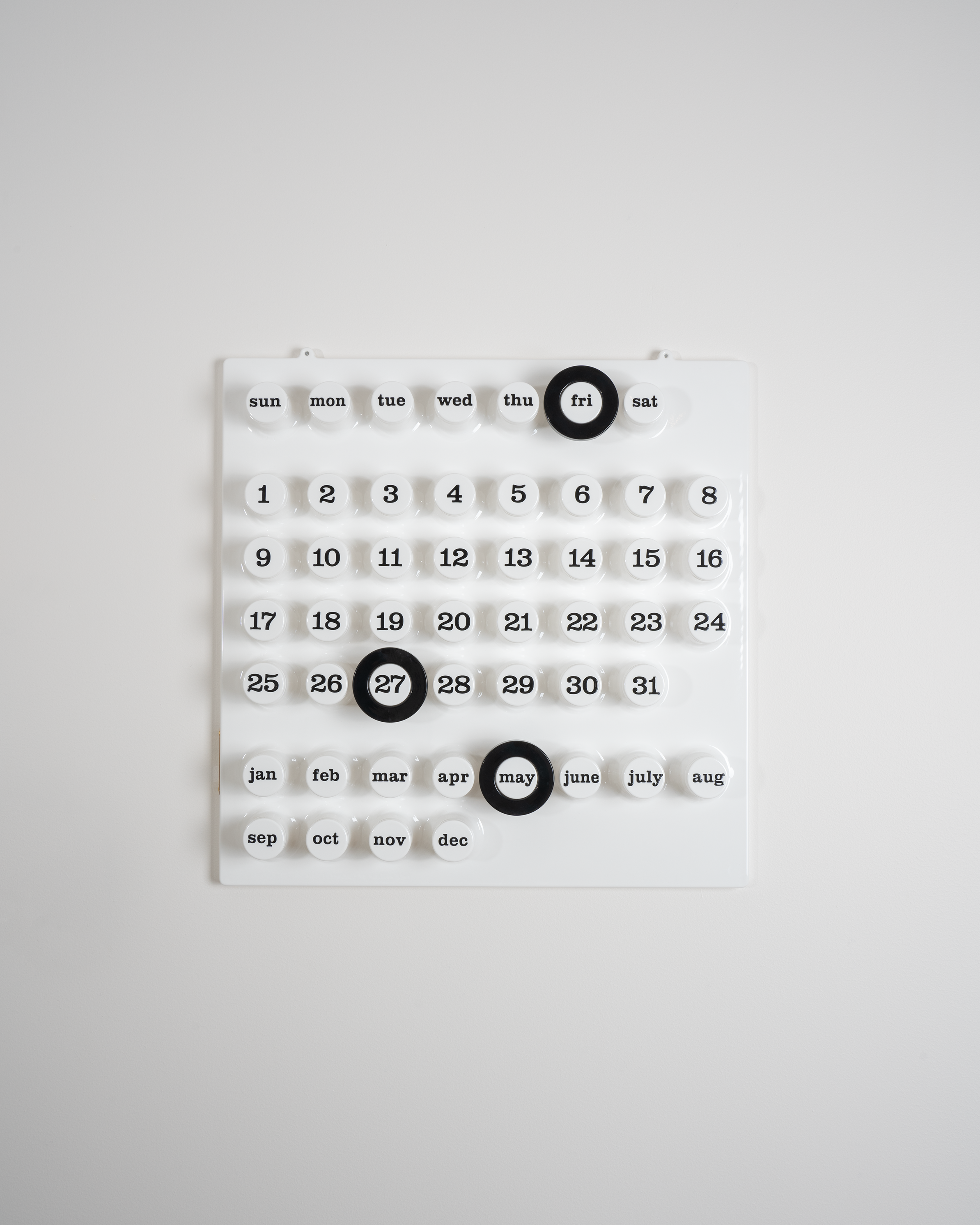 Ring-a-date Calendar White